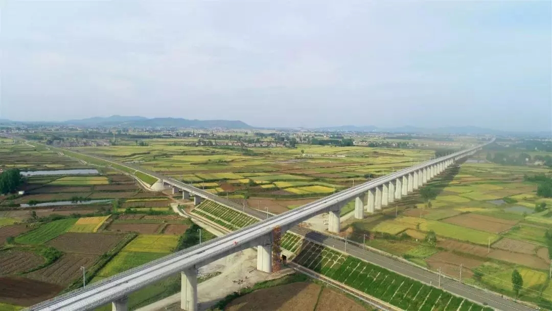 郑万高铁6.jpg